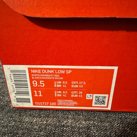 Nike Dunk Low SP
Size 9.5 - Picture 7 of 8